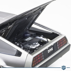 DELOREAN DMC-12 Acabado Satinado, Escala 1:18, Abrible | AUTOart original | Regreso al futuro