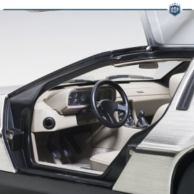 DELOREAN DMC-12 Acabado Satinado, Escala 1:18, Abrible | AUTOart original | Regreso al futuro