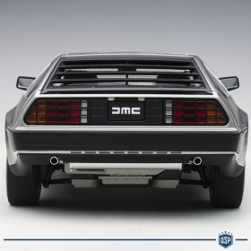 DELOREAN DMC-12 Acabado Satinado, Escala 1:18, Abrible | AUTOart original | Regreso al futuro