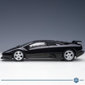 Modelo LAMBORGHINI DIABLO SE30 Negro Intenso Metálico, Escala 1:18, Abrible | AUTOart original