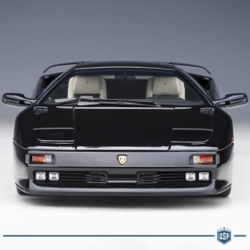 Modelo LAMBORGHINI DIABLO SE30 Negro Intenso Metálico, Escala 1:18, Abrible | AUTOart original