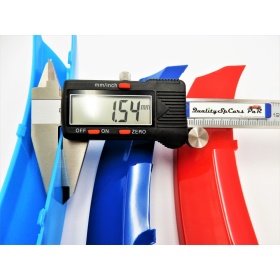 X3 Bandes en ABS COUVRE CALANDRE couleurs M SPORT pour BMW SERIE 1 (F20 F21) Phase II 15-17 avec Calandre à 11 Bandes