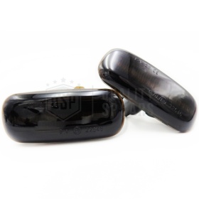 Frecce LED Laterali Dinamiche Sequenziali per AUDI A4 (B5) 1999-2000 Nere Fumè, Omologate, CANbus No Error, Plug & Play