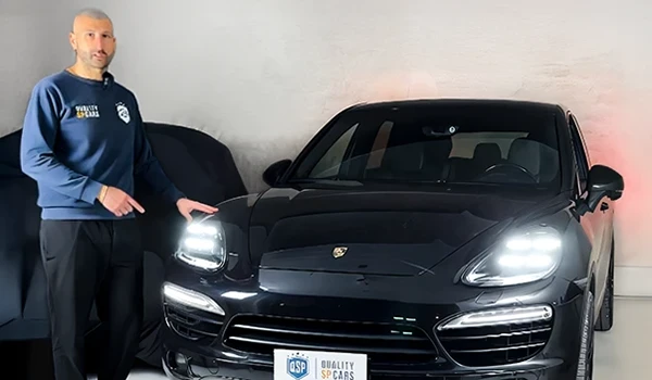 Porsche Cayenne con Fari Led Trasformazione in Nuovo Modello