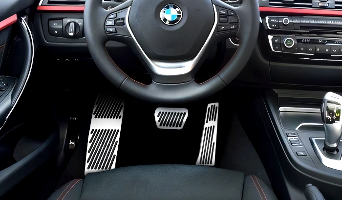 Auto con Luci Bianche Potenti