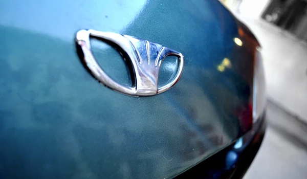 Fotografía detallada de un coche Daewoo