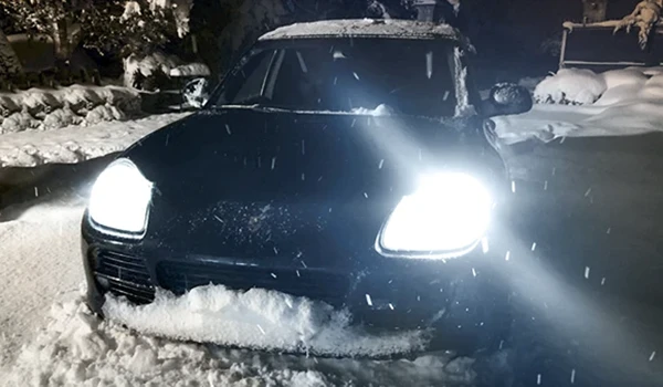 Porsche Cayenne 1 con faros LED QSPCARS