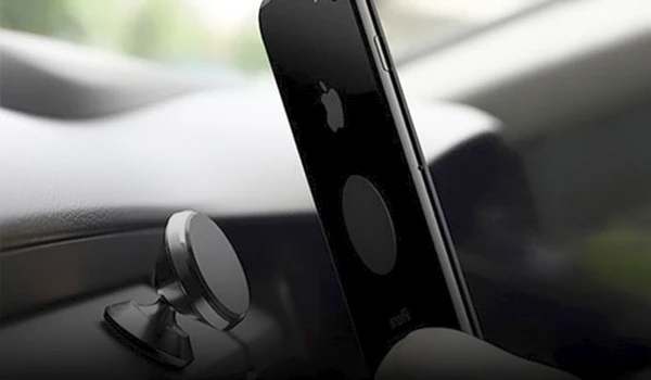 Supporto Portacellulare in Auto 