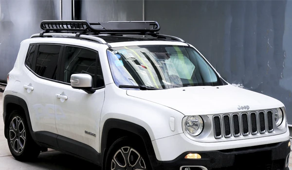 Auto con Portapacchi Jeep Renegade