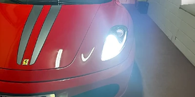 Ferrari F430 Con Fari LED Accesi